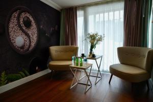 The Chinese Hotel Spa and Bistro