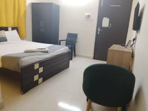 Hotel Skyline Grand Near JNTU College & Metro Station, Kukatpally
