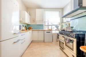 3 Bed in Swanage oc-wy621