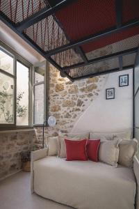 L10 Old Town Boutique Studios