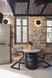 L10 Old Town Boutique Studios