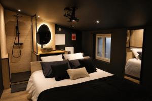 Éclipse - Loft Romantique - Jacuzzi - Cinéma Privé