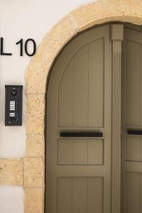 L10 Old Town Boutique Studios