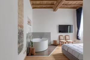 Magnolia Coliseum Gem 3x Jacuzzi Apartment
