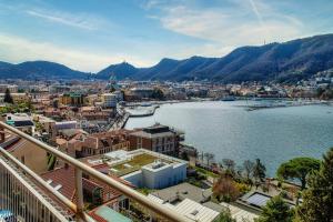Magic Lake -Downtown Como