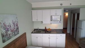 Claymore Inn and Suites