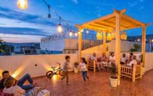 White Majorelle Casa Grande