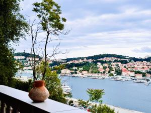 Flat -10 m balcony, views, large terrace