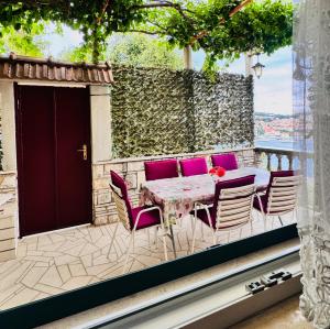 Flat -10 m balcony, views, large terrace