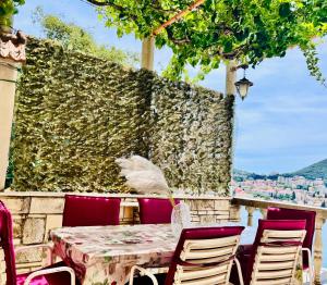 Flat -10 m balcony, views, large terrace