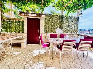 Flat -10 m balcony, views, large terrace