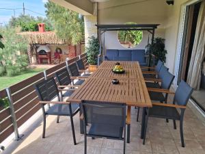 Georges family friendly maisonette with great exterior
