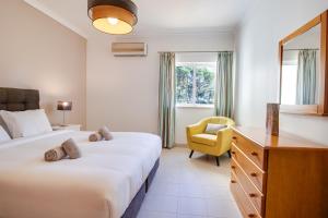 Lovely 2BD Apart 500m Beach AC Wi-Fi Pool Balcony