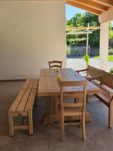 Private Villa for 12 Peaceful Karst Escape