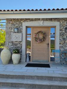 Private Villa for 12 Peaceful Karst Escape