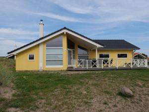 Coastal Base with Sauna, Sun Deck