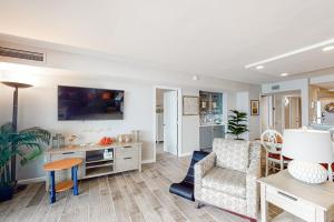 Sea Colony - 1401S Edgewater House Rd.