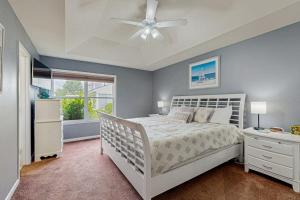 Clearwater -- 33718 East Hampton Ln
