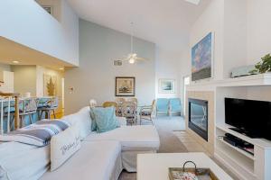 Sea Colony - 56049 Pinewood Dr