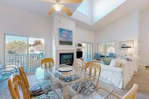 Sea Colony - 56049 Pinewood Dr
