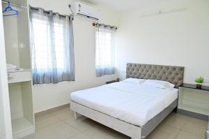 RR Service Apartment