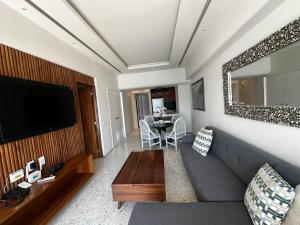 Acapulco, Departamento sobre playa y costera