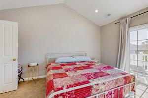 Rehoboth Crossing - 19797 Keystone Dr, Unit 141
