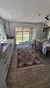 Assos Egedebirnefes Kır Evi