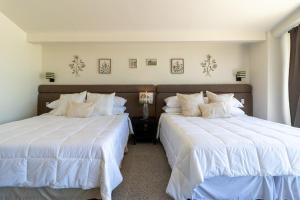 Casa Bugambilias Valle de Guadalupe with Jacuzzi Bbq and Kids playground