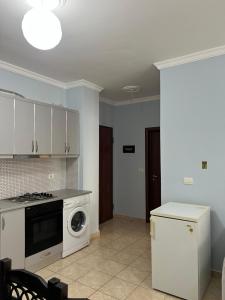Lon Apartment