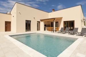 Villa Nati - 3 bedrooms brand new villa for relaxation