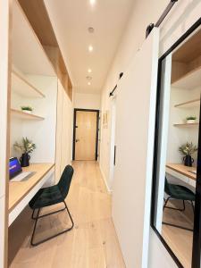 Luxury Flat Sleeps 4 Parking Gym Workspace