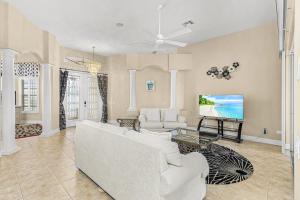 Bird of Paradise Villa