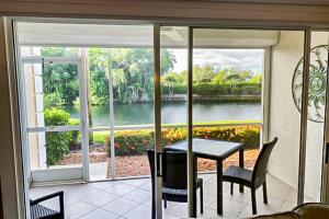 Wiggins Bay Sunny Retreat