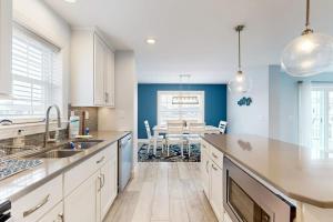 Keen-Wik on the Bay --- 38280 Bayberry Ln