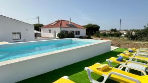 Villa Casa do Monte Private Pool near Galé Beach for 8 Guests, Albufeira