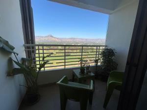 Scenic 1BHK Retreat near Panchgani With hil view