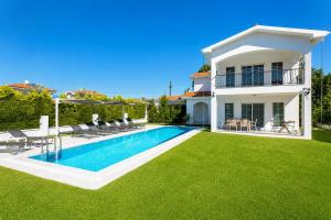 Villa Crystal