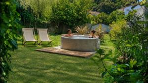 Garden & Grace- Jacuzzi, BBQ & Parking