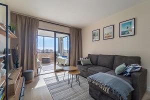 Castle Harbour SUN & FUN - RENEWED! heated pool, fibre net, 2 bedrooms