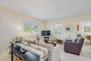 Lemon Bay Retreat