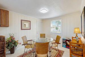Lemon Bay Retreat