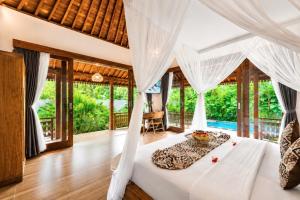Ubud Forest Villa with Private Pool and Kitchen