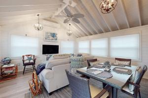 Elegant Coastal Cottage