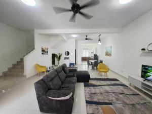 DAster Saras Homestay Seremban-Malay Only