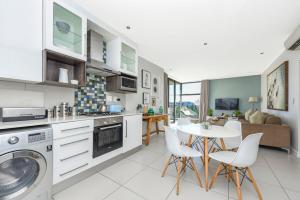 Stunning 2 Bedroom Apartment in Rosebank