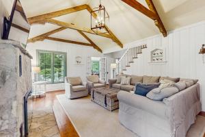 Chalet May