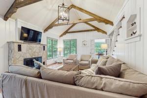 Chalet May