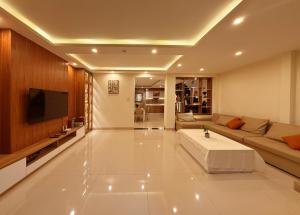 Warm Corner Da Nang Artist Home