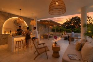 Villa Senja seminyak Rooftop Jacuzi and Butler